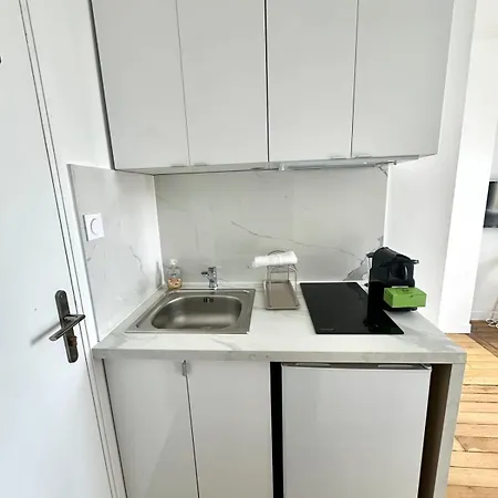 364 Deneuve -cosy Center *