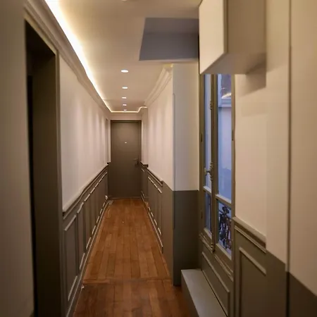 364 Deneuve -cosy Center Apartment