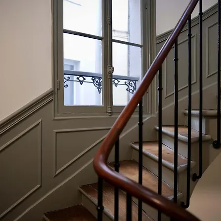 364 Deneuve -cosy Center Apartment